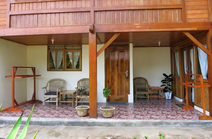 Two Fish Resort Lembeh Bitung Exterior photo